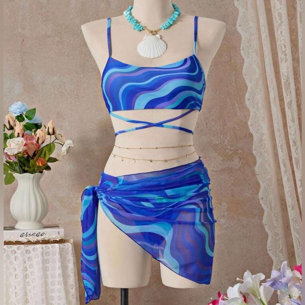 Blue Wave Bikini Set  SIZE LARGE 8/10